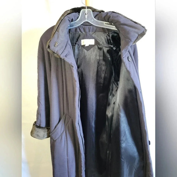 Vintage Womens Jones New York Long  Warm Winter Coat Navy Blue Medium - Picture 2 of 11